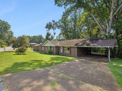 212 Stratton Blvd
