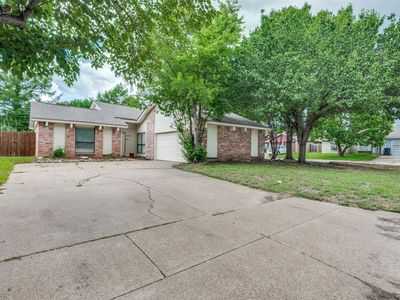 6400 Betsy Ross Dr