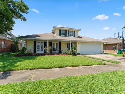 637 Chambertin Dr