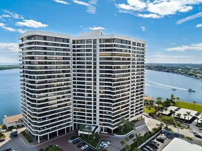 100 Lakeshore Drive #252