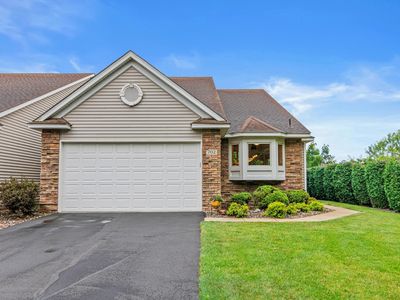 702 Crescent Curv