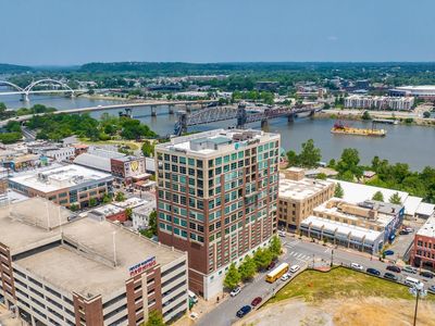 521 E President Clinton Ave APT 1401