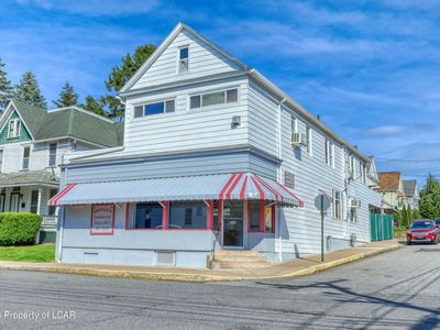 380 New Grove St