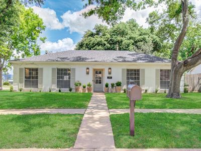 12870 Westleigh Dr