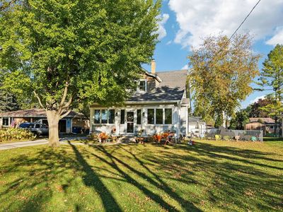 910 North Green Bay ROAD