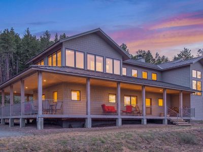 942 Spruce Dr