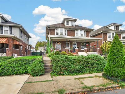 2221 Fairview Ave