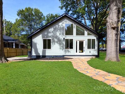 172 Brookwood Ave NW