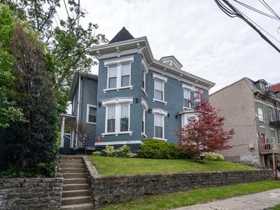 2711 Price Ave