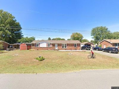 2240 Robin Dr