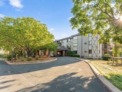 1304 W Medicine Lake Dr APT 323