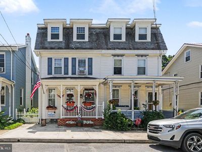 32 Parsonage St