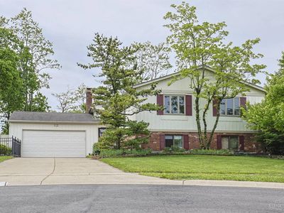 12 Fall River Ct