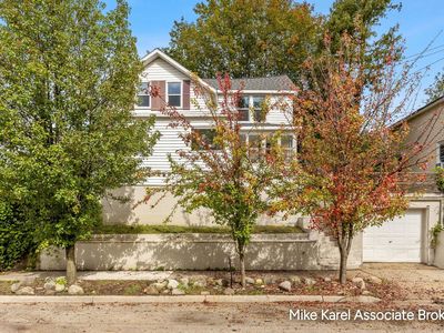 1101 Baxter St SE