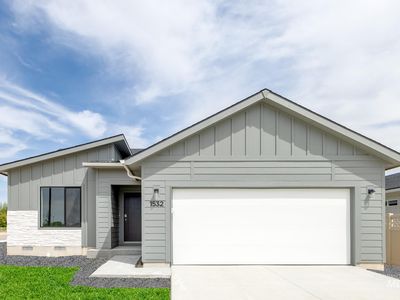 1532 N Coltsfoot Ave