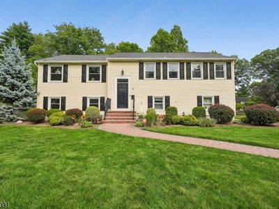 4 Elkin Dr