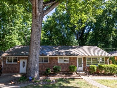 583 Woodland Hills