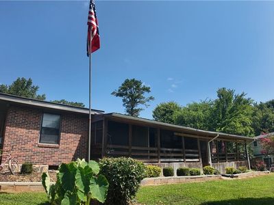 21 Lady Marian Dr NE