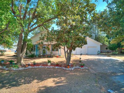 416 E Main St
