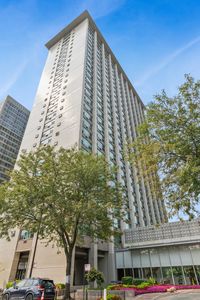 3600 N Lake Shore Dr APT 1308
