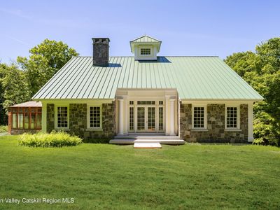 46 Hoxie Road
