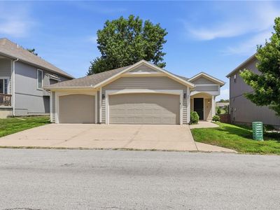 241 Jenny Ln