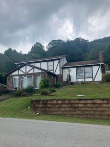 189 Park Dr