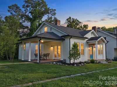 152 W End St
