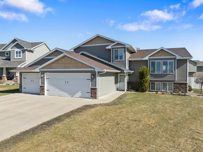 2700 Heritage Ct
