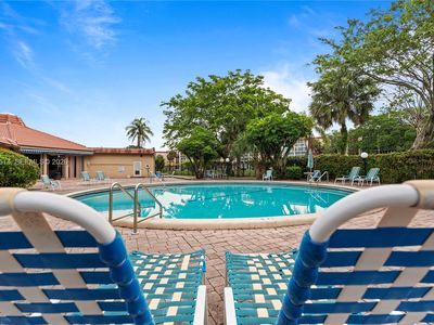 5950 Del Lago Cir APT 106