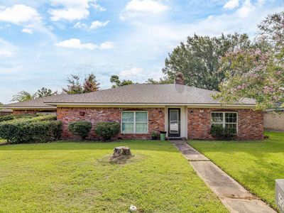 22 Lakeview Dr