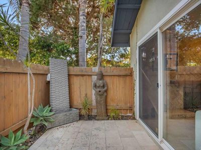 646 E Solana Cir