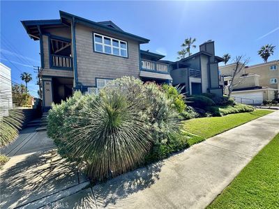 16 Coronado Ave