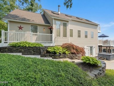 92 Ridge Ave
