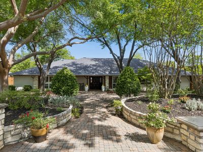 6879 Mossvine Cir
