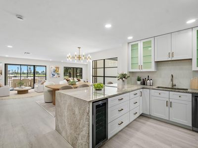23 Southport Lane #H