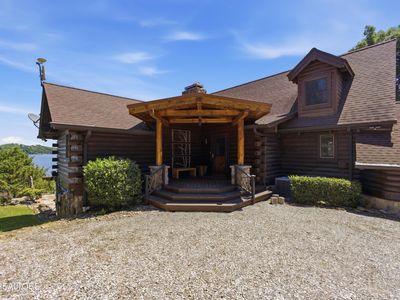 114 Chickasaw Point