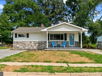 328 King George Dr