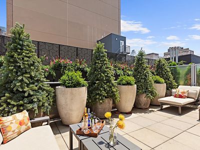 261 W 28th St APT 10D