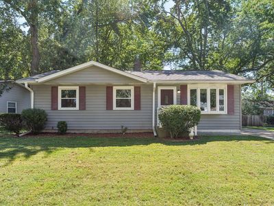 831 Essex Ln