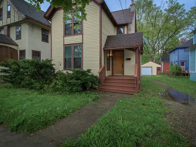 416 Douglas Ave