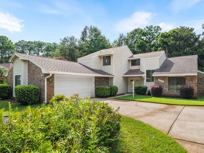 808 Turnberry Cv S
