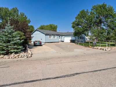 28 Constitution Dr