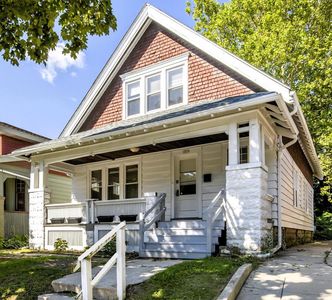 1359 N 42nd STREET