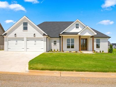 135 Grove Landing Dr
