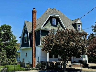 401 W Ave