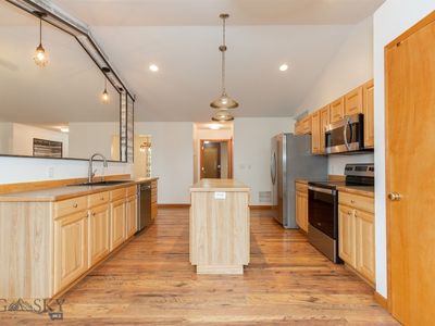 425 Red Barn Dr