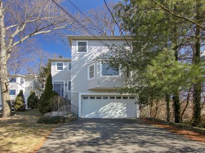 4 Manor Place