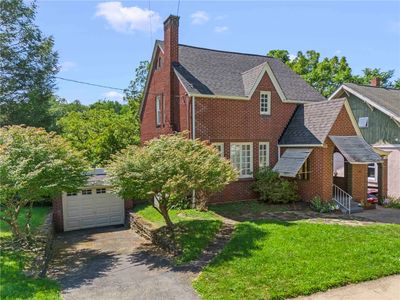 103 Dewey Ave
