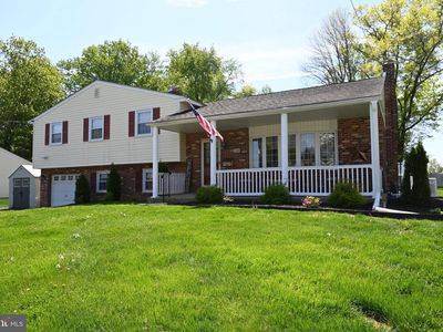 2345 Crestview Ln